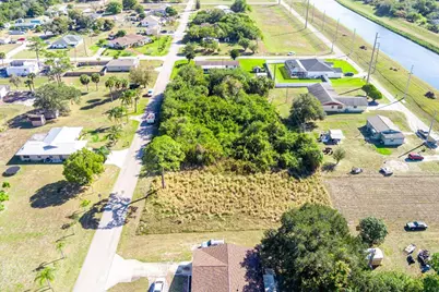 1805 Barcelona Avenue, Fort Pierce, FL 34946 - Photo 1