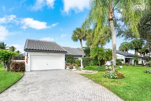 71 Windsor Cir, Boynton Beach, FL 33436 - Photo 1
