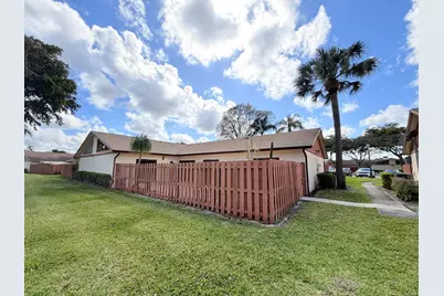 1040 Summit Place Circle #B, West Palm Beach, FL 33415 - Photo 1