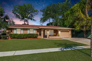 425 NE Electra Ave, Port Saint Lucie, FL 34983 - Photo 1