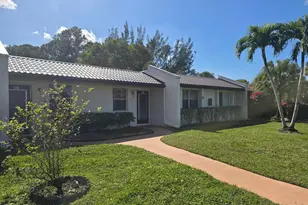 118 Lake Olive Dr, West Palm Beach, FL 33411 - Photo 1
