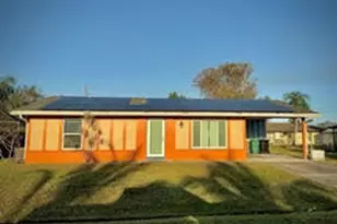 423 SE Asbury Ln, Port Saint Lucie, FL 34983 - Photo 1