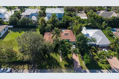 302 NW 17th Street, Delray Beach, FL 33444 - Photo 1