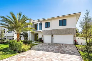 368 Churchill Rd, West Palm Beach, FL 33405 - Photo 1