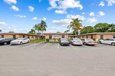 825 NW 10th Terrace #8, Fort Lauderdale, FL 33311 - Photo 1