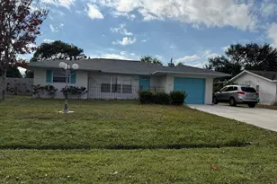 722 SE Arton Ln, Port Saint Lucie, FL 34983 - Photo 1