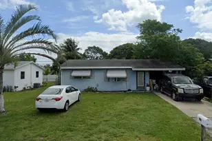 510 NW 8th St, Boynton Beach, FL 33426 - Photo 1