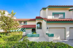 11 Lexington Ln E, Palm Beach Gardens, FL 33418 - Photo 1