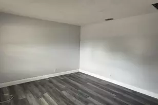 105 SW 5th Ave, Boynton Beach, FL 33435 - Photo 1