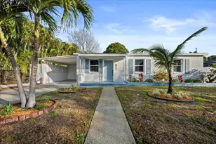 841 Highland Dr, West Palm Beach, FL 33405 - Photo 1