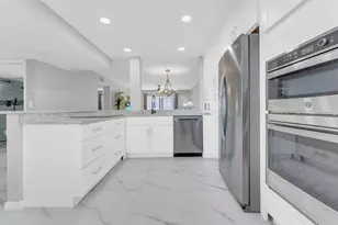 7192 Huntington Ln, Delray Beach, FL 33446 - Photo 1