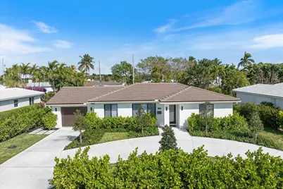 333 Alhambra Place, West Palm Beach, FL 33405 - Photo 1