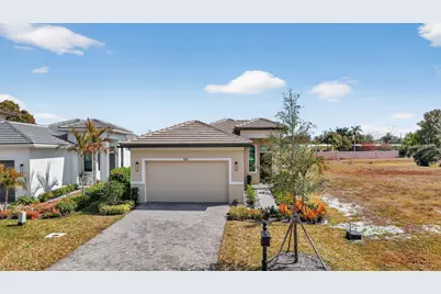 320 SE Via Sangro, Port Saint Lucie, FL 34952 - Photo 1
