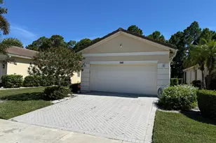 560 SW Indian Key Dr SW, Port Saint Lucie, FL 34986 - Photo 1