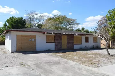 1620 SE Apache Avenue, Stuart, FL 34994 - Photo 1