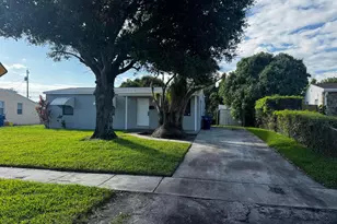 311 W 29th St, Riviera Beach, FL 33404 - Photo 1