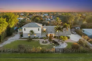 916 SW Abingdon Ave, Port Saint Lucie, FL 34953 - Photo 1