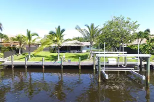 8336 SE Palm St, Hobe Sound, FL 33455 - Photo 1