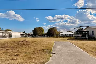 2024 SE 34th Ln, Okeechobee, FL 34974 - Photo 1