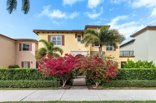 100 Via Floresta Dr, Boca Raton, FL 33487 - Photo 1