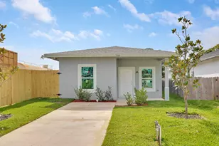 706 21st St, West Palm Beach, FL 33407 - Photo 1