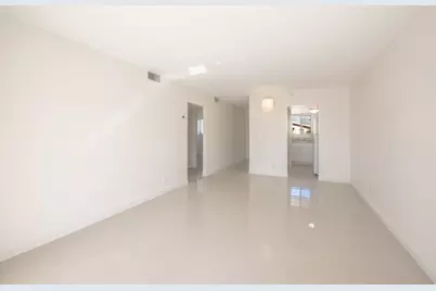 1501 Crescent Circle #B13, Lake Park, FL 33403 - Photo 1