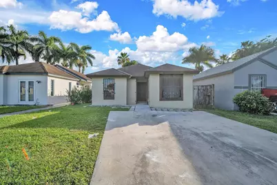 719 SW 10th Street, Florida City, FL 33034 - Photo 1