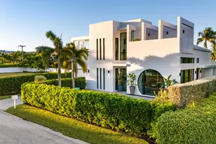 21 Hersey Dr, Ocean Ridge, FL 33435 - Photo 1