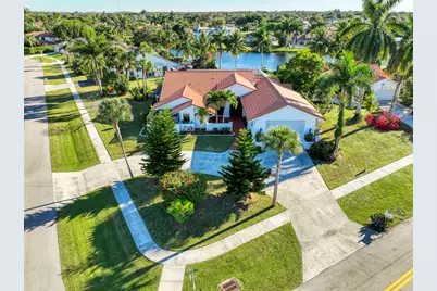 12820 Leeds Court, Wellington, FL 33414 - Photo 1