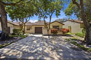 440 Ashwood Pl, Boca Raton, FL 33431 - Photo 1