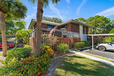 402 SE Castle Court, Port Saint Lucie, FL 34952 - Photo 1