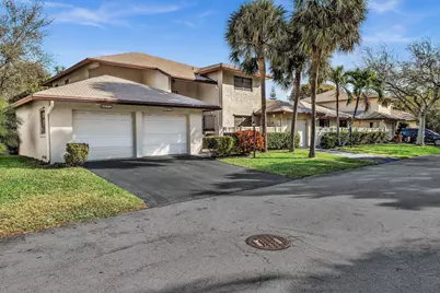 1779 NE 40th Place #405, Pompano Beach, FL 33064 - Photo 1