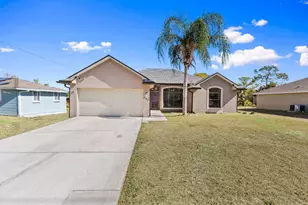 449 SE Glenwood Dr, Port Saint Lucie, FL 34984 - Photo 1