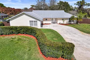 901 NE Town Terrace, Jensen Beach, FL 34957 - Photo 1