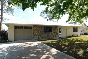 625 NE Larkspur Ln, Port Saint Lucie, FL 34983 - Photo 1