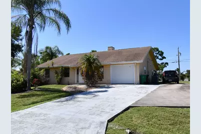 109 SW Meade Circle, Port Saint Lucie, FL 34953 - Photo 1