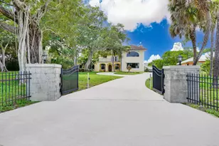 8945 S Indian River Dr, Fort Pierce, FL 34982 - Photo 1