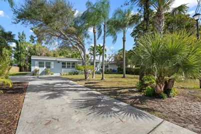 2585 Lorraine Court, North Palm Beach, FL 33403 - Photo 1