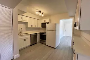701 SE 4th St, Boynton Beach, FL 33435 - Photo 1