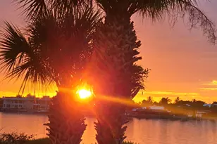 22 Harbour Isle Dr W, Fort Pierce, FL 34949 - Photo 1