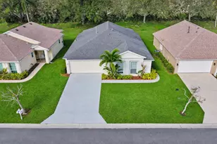 220 SW Lake Forest Way, Port Saint Lucie, FL 34986 - Photo 1