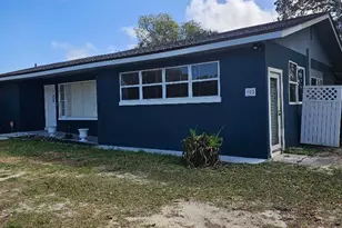905 5th Pl, Vero Beach, FL 32962 - Photo 1