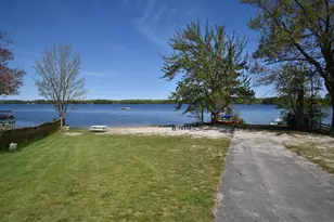 16 Peterson Rd, Raymond, ME 04071 - Photo 3