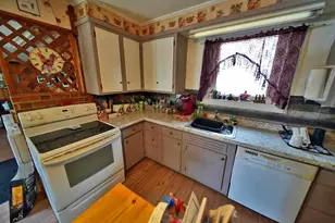 34 Charles St, Houlton, ME 04730 - Photo 17