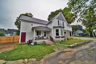 34 Charles St, Houlton, ME 04730 - Photo 5