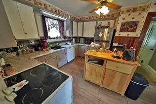 34 Charles St, Houlton, ME 04730 - Photo 19