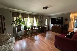 413 Pine St, Dover Foxcroft, ME 04426 - Photo 3