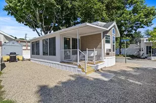 9 Bourne Ave, Wells, ME 04090 - Photo 5