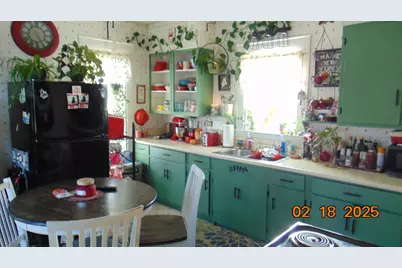 68 W West Broadway, Lincoln, ME 04457 - Photo 5
