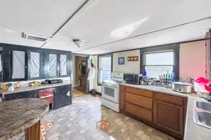 102 Beechwood St, Thomaston, ME 04861 - Photo 9